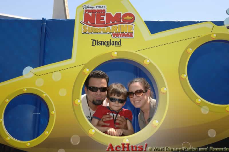 Imagen de Disneyland California  Ricardo Chavira
